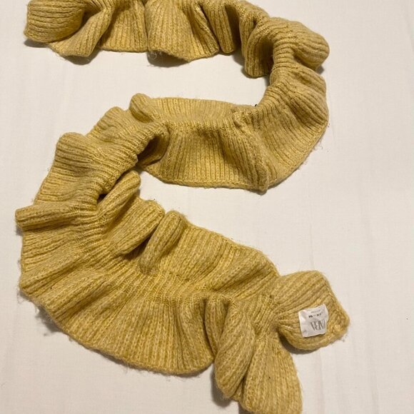 Zara Long Knit Yellow Scarf Ruffle Rouched Wrap Around Neck Warmer Youth - Picture 2 of 13